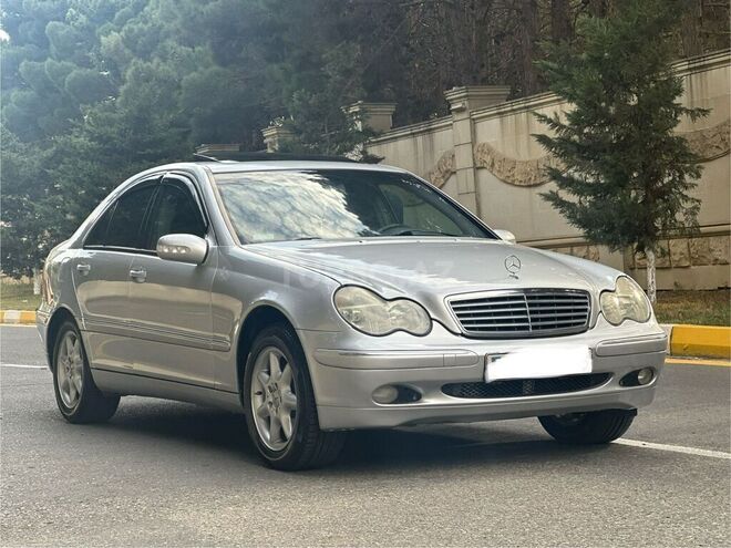 Mercedes C 240 2001, 320,000 km - 2.6 л - Bakı