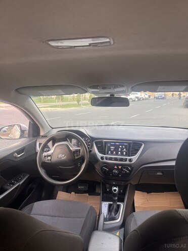 Hyundai Accent 2018, 302,557 km - 1.6 l - Bakı