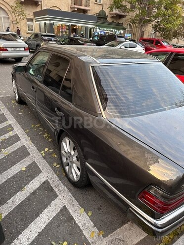 Mercedes E 280 1994, 487,000 km - 2.8 l - Bakı