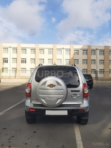 Chevrolet Niva 2009, 300,000 km - 1.7 l - Bakı