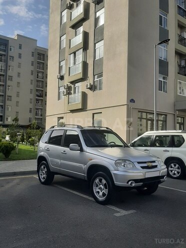Chevrolet Niva 2009, 300,000 km - 1.7 l - Bakı