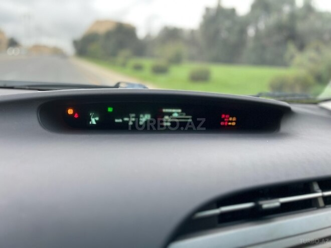 Toyota Prius 2015, 90,284 km - 1.8 l - Bakı