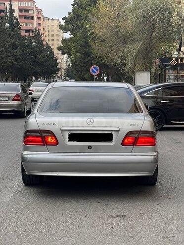 Mercedes E 220 1999, 600,000 km - 2.2 l - Bakı