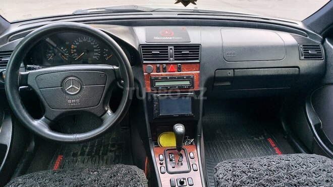 Mercedes C 200 2000, 286,500 km - 2.0 л - Beyləqan