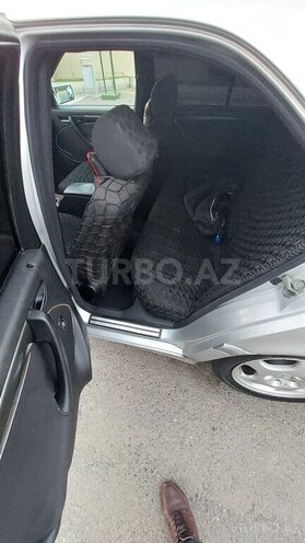 Mercedes C 200 2000, 286,500 km - 2.0 л - Beyləqan
