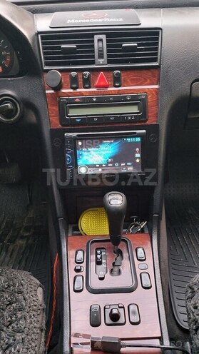 Mercedes C 200 2000, 286,500 km - 2.0 л - Beyləqan