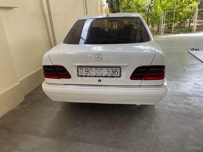 Mercedes E 220 1999, 423,000 km - 2.2 l - Gəncə