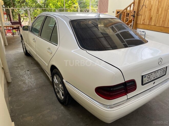 Mercedes E 220 1999, 423,000 km - 2.2 l - Gəncə
