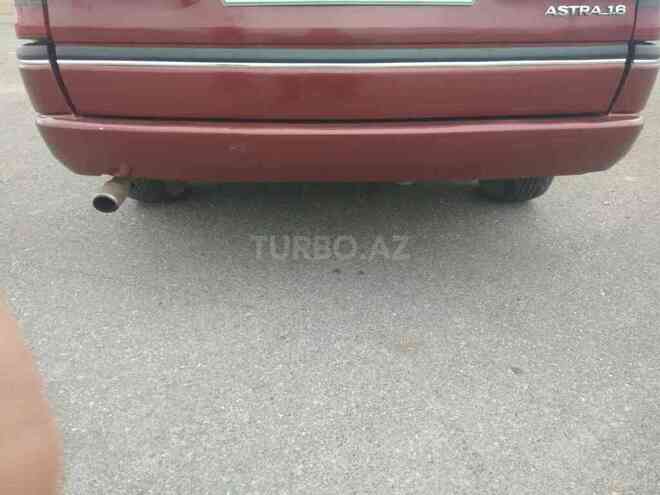 Opel Astra 1995, 325,698 km - 1.6 l - Quba