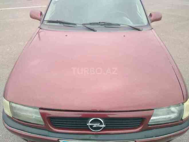 Opel Astra 1995, 325,698 km - 1.6 l - Quba