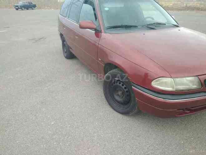 Opel Astra 1995, 325,698 km - 1.6 l - Quba