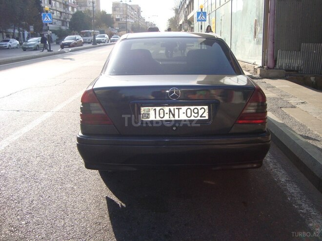 Mercedes C 220 1994, 470,000 km - 2.2 л - Bakı