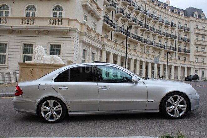 Mercedes E 220 2007, 255,000 km - 2.2 l - Bakı