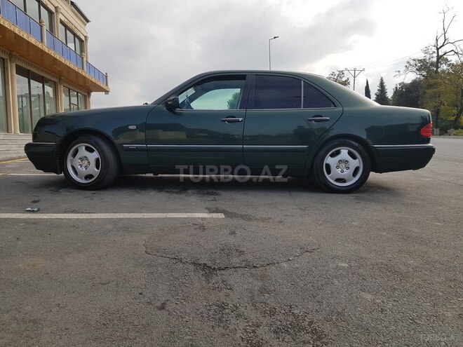 Mercedes E 200 1996, 363,000 km - 2.0 л - Zaqatala