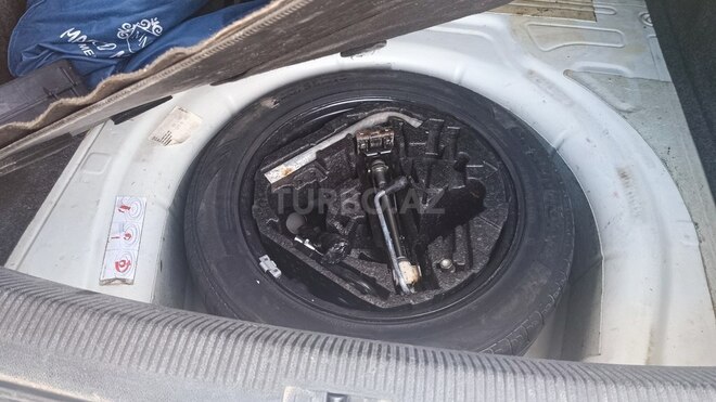 Volkswagen Jetta 2007, 260,000 km - 1.6 л - Bakı
