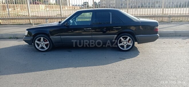 Mercedes E 220 1994, 482,500 km - 2.2 l - Bakı