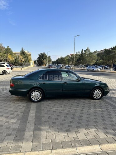 Mercedes E 270 2000, 310,500 km - 2.7 л - Sumqayıt