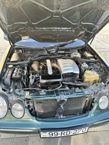 Mercedes E 270 2000, 310,500 km - 2.7 л - Sumqayıt