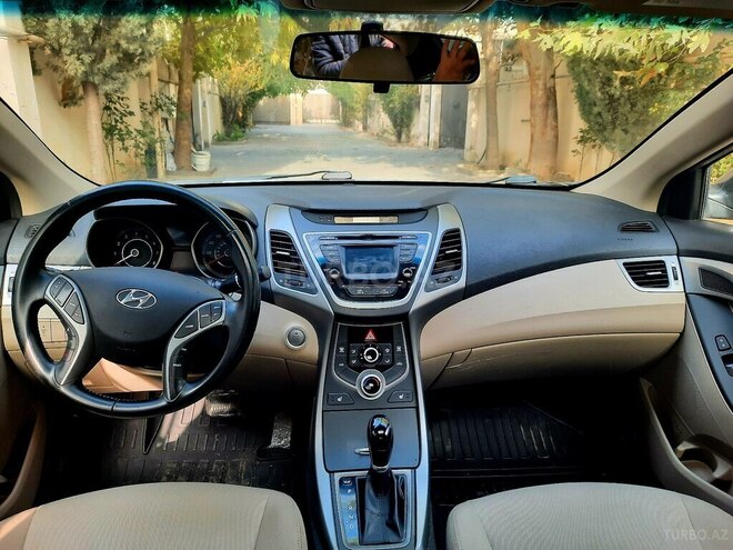 Hyundai Elantra 2015, 110,000 km - 1.8 л - Bakı