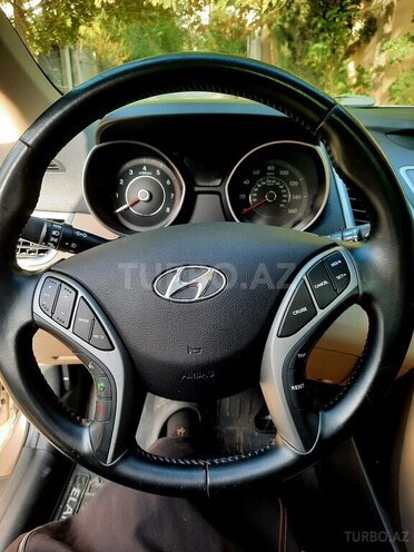 Hyundai Elantra 2015, 110,000 km - 1.8 л - Bakı