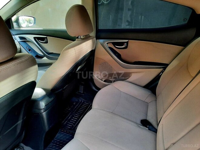 Hyundai Elantra 2015, 110,000 km - 1.8 л - Bakı