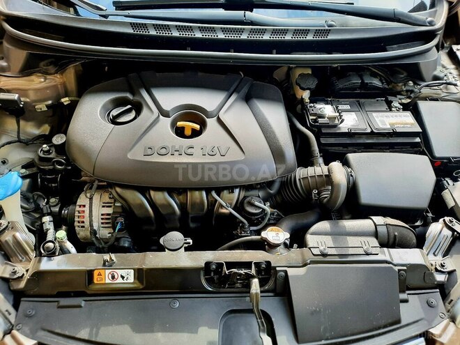 Hyundai Elantra 2015, 110,000 km - 1.8 л - Bakı
