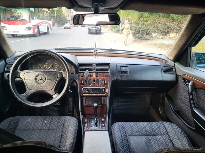Mercedes C 180 1994, 321,580 km - 1.8 л - Bakı