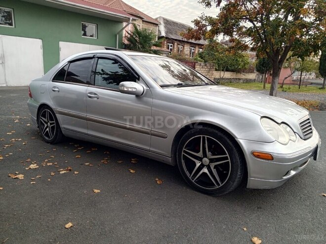 Mercedes C 240 2003, 210,242 km - 2.4 l - Zaqatala