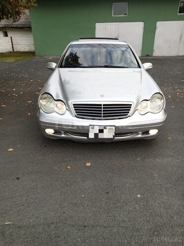 Mercedes C 240 2003, 210,242 km - 2.4 l - Zaqatala