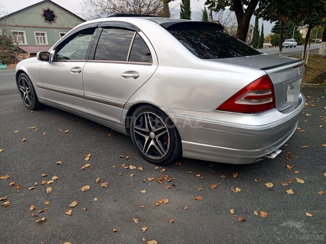 Mercedes C 240 2003, 210,242 km - 2.4 l - Zaqatala