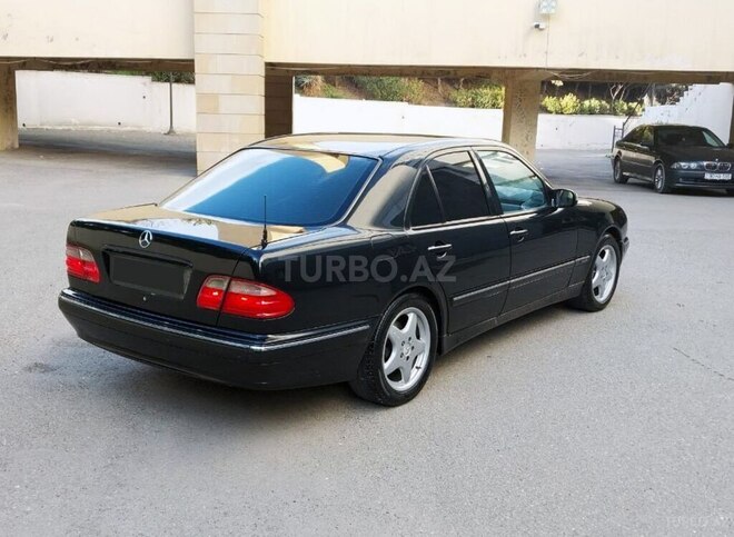 Mercedes E 280 2001, 420,000 km - 2.8 l - Bakı