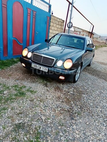 Mercedes E 240 1999, 390,000 km - 2.4 л - Siyəzən