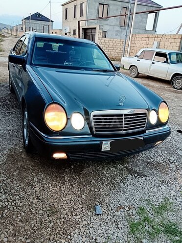 Mercedes E 240 1999, 390,000 km - 2.4 л - Siyəzən