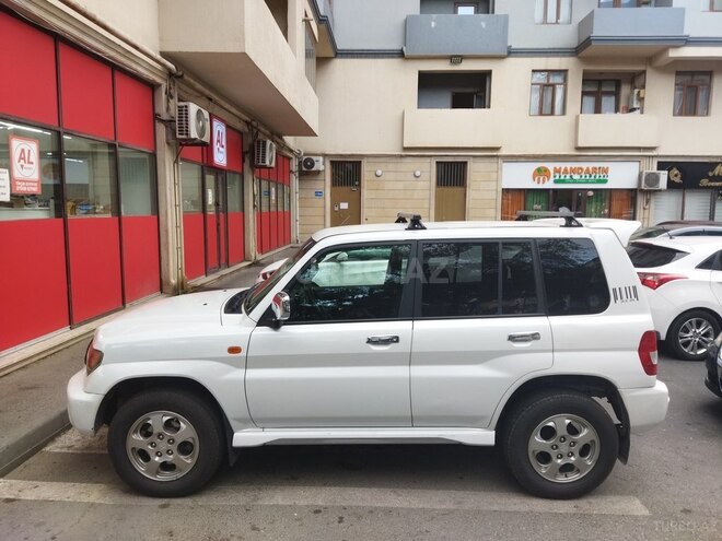 Mitsubishi Pajero io 2001, 300,000 km - 2.0 л - Bakı