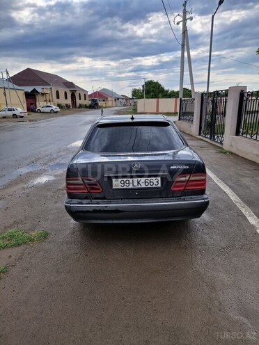 Mercedes E 220 2000, 444,500 km - 2.2 л - Gəncə
