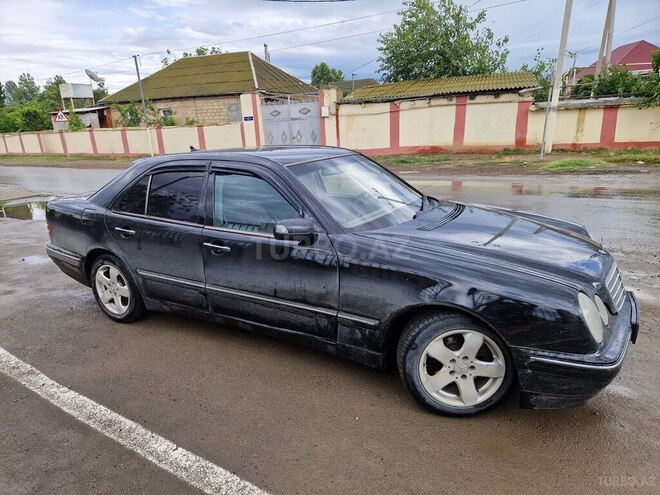 Mercedes E 220 2000, 444,500 km - 2.2 л - Gəncə