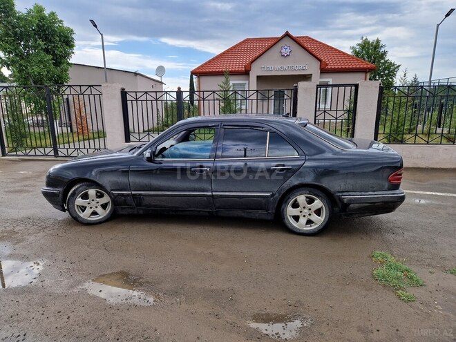 Mercedes E 220 2000, 444,500 km - 2.2 л - Gəncə