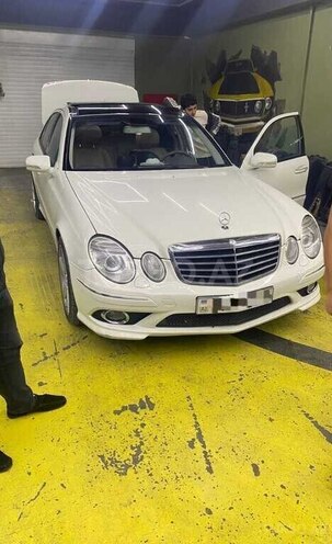 Mercedes E 350 2009, 229,500 km - 3.5 l - Gəncə
