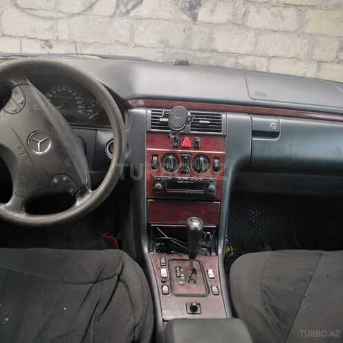 Mercedes E 240 1999, 468,572 km - 2.4 l - Bakı