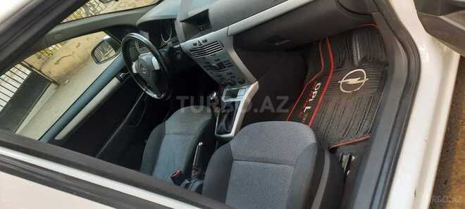 Opel Astra 2010, 205,000 km - 1.4 l - Bakı
