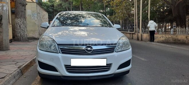 Opel Astra 2010, 205,000 km - 1.4 l - Bakı