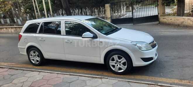 Opel Astra 2010, 205,000 km - 1.4 l - Bakı
