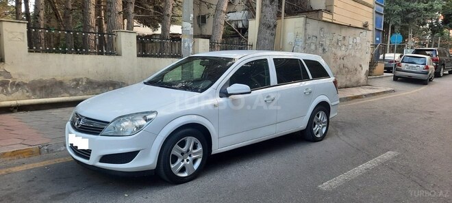 Opel Astra 2010, 205,000 km - 1.4 l - Bakı