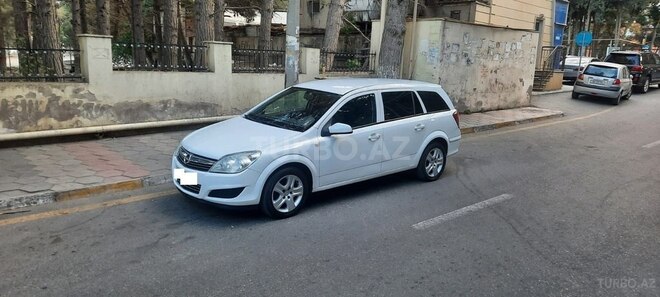 Opel Astra 2010, 205,000 km - 1.4 l - Bakı
