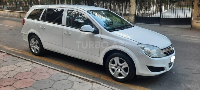 Opel Astra 2010, 205,000 km - 1.4 l - Bakı