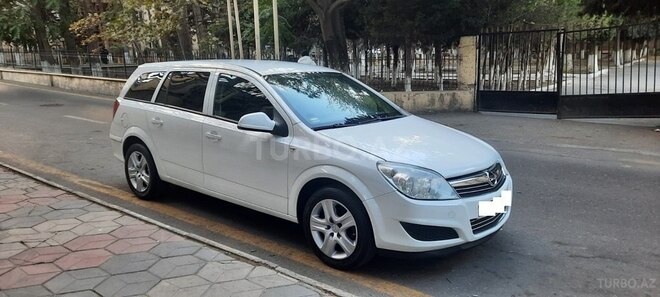 Opel Astra 2010, 205,000 km - 1.4 l - Bakı