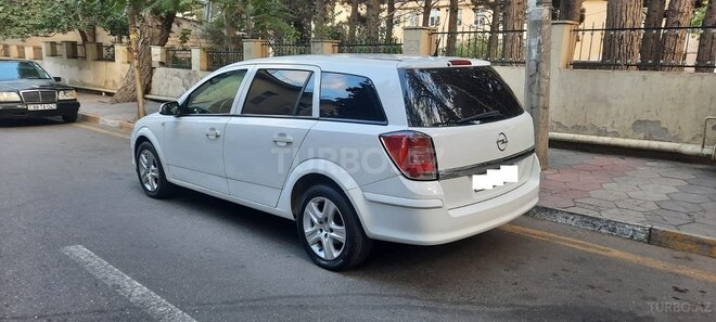 Opel Astra 2010, 205,000 km - 1.4 l - Bakı