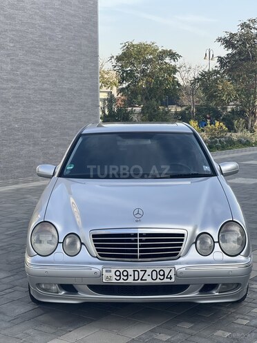 Mercedes E 220 1999, 269,900 km - 2.2 l - Bakı