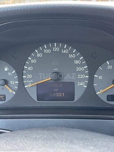 Mercedes E 220 1999, 269,900 km - 2.2 l - Bakı