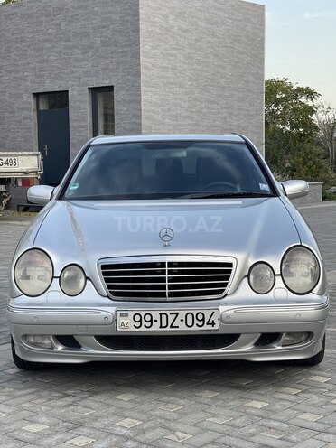 Mercedes E 220 1999, 269,900 km - 2.2 l - Bakı